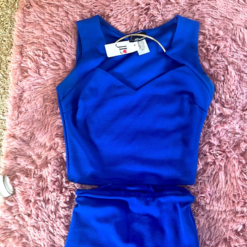 Blue two piece skirt set. Good condition